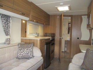 /photos/9493/52b5bb17-b009-8815-5956-e0c9ed5b8a89_i320x240.jpg