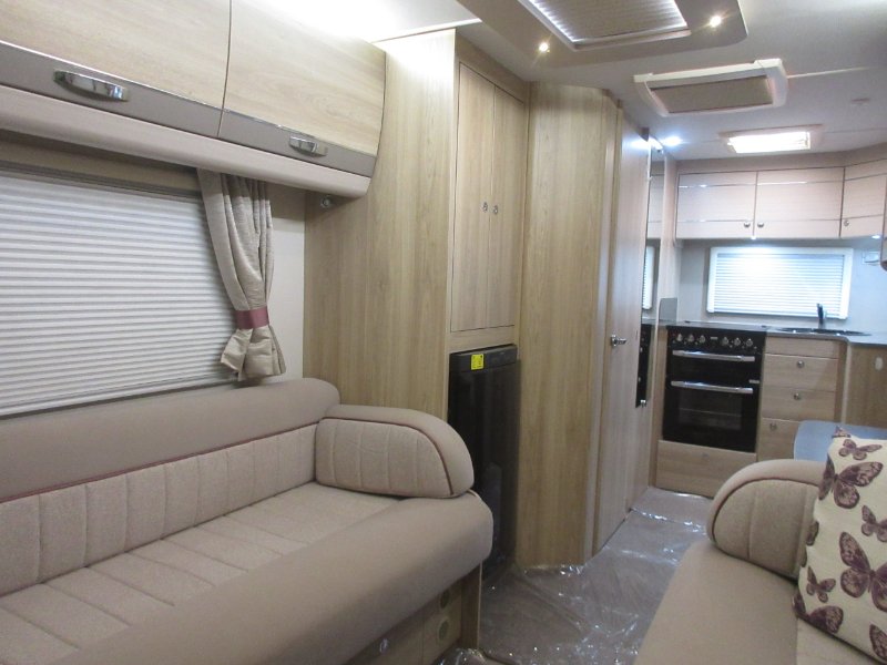 /photos/9493/ede3d7f8-3a26-36cb-15a1-3ac554fd1156_i800x600.jpg